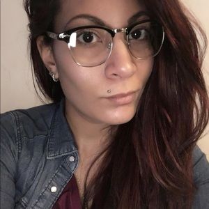 Meet your Posher, Nina